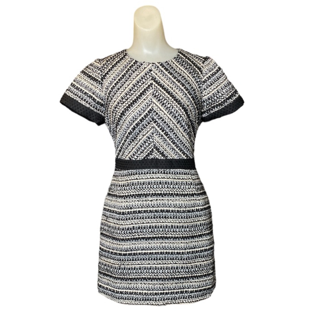 H&M Black & White Tweed Dress with Pockets Size 8 Chevron Pattern Textured